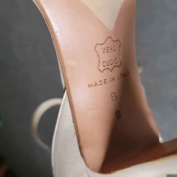 Stunning Donna Karan New York Neutral Strappy Sandals Size 8 - Picture 14 of 16